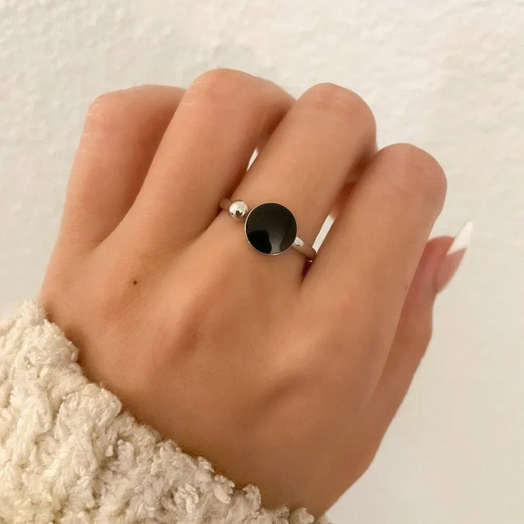 925 Sterling Silver Black Circle Ring Dainty Ring Geometric Minimalist Ring - Picture 2 of 8